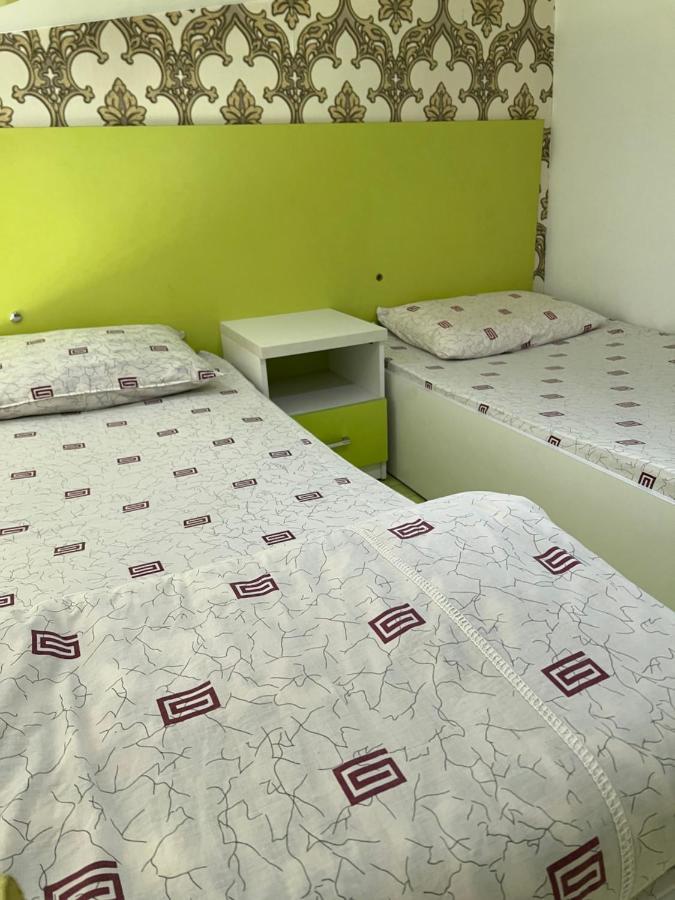 Anisa- Hostel Doesjanbe Buitenkant foto